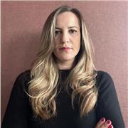 Ex avvocato penalista, laurea in giurisprudenza con lode